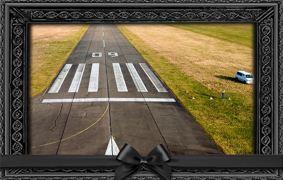 Могилы на взлётной полосе