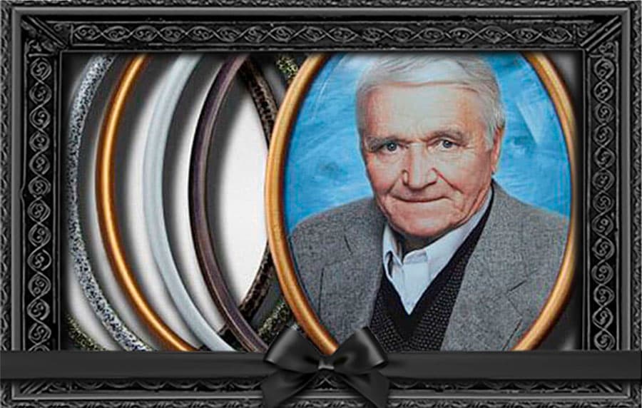 Фотомедальон на памятник: какой материал выбрать?