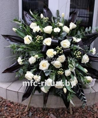 Венок из живых цветов «Вечность»