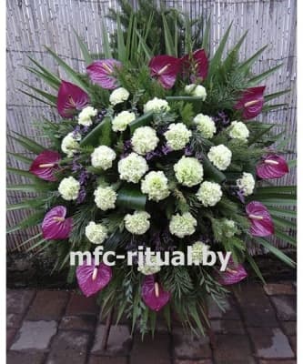 Венок из живых цветов «Тишина»