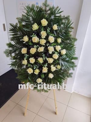 Венок из живых цветов «Безмятежность»